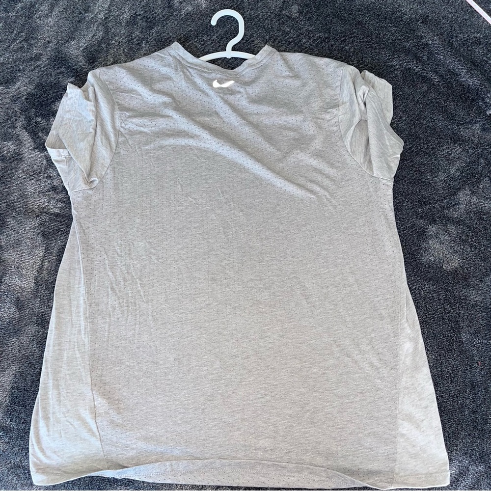 Men’s Workout Training Top With Reflective - Picture 3 of 6
